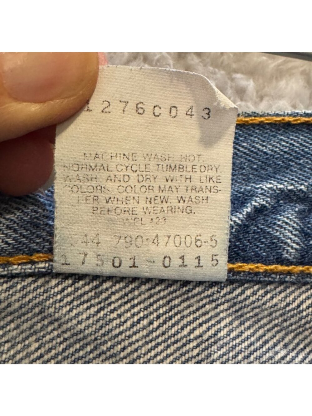 Levi’s Vintage Jeans Women’s 9 Button Fly Light Denim High Rise Mom Style 1980s - Picture 6 of 10